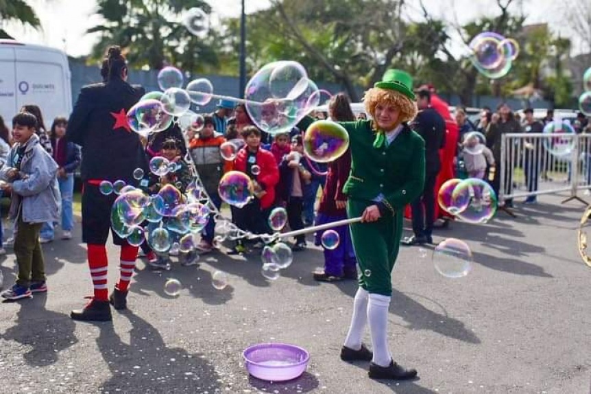 Más de 4.000 chicos participaron del Festival de la Niñez en el Polideportivo Municipal