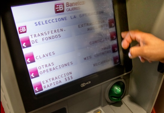 El Banco Central aumentó los montos máximos para extraer plata por cajeros automáticos