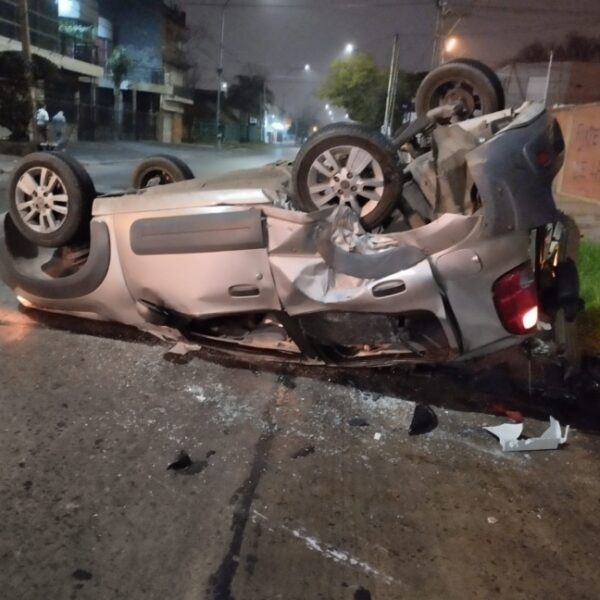 Venían de un boliche en Varela y volcaron en Berazategui