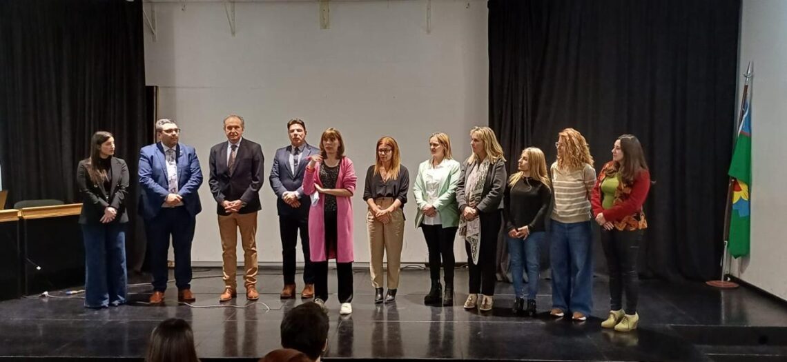 Acto de lanzamiento de la diplomatura de “Gobiernos inteligentes abiertos y digitales” en el Colegio de Abogados de Quilmes