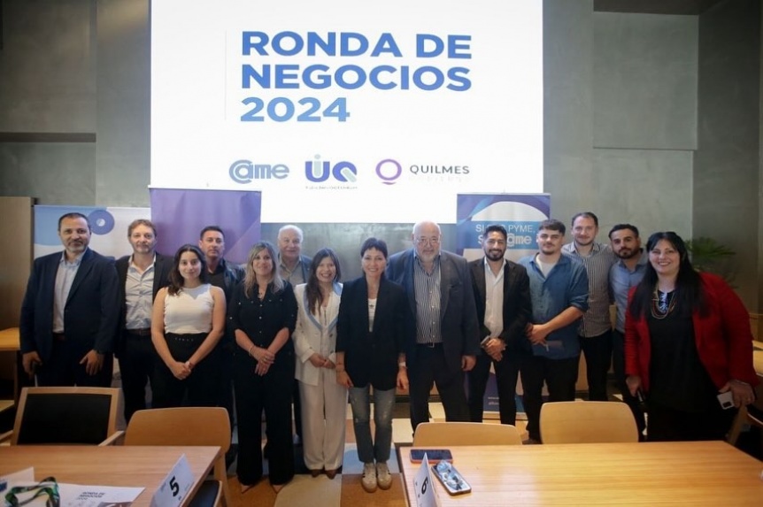 Mayra Mendoza junto a empresarios quilmeños en la Ronda de Negocios Multisectorial 2024