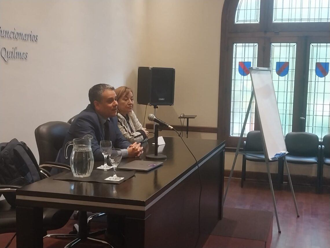 “Prevención de genocidios, negacionismos y discursos de odio”; charla a cargo del Magister Daniel González Stier