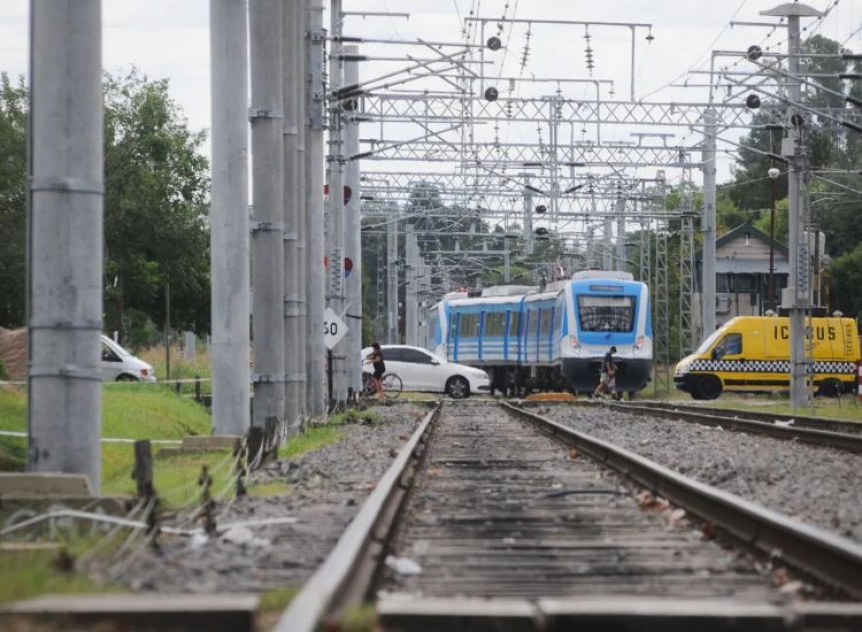 El Tren Roca atropelló y mató a una mujer en Quilmes; demoras en el servicio durante el fin de semana