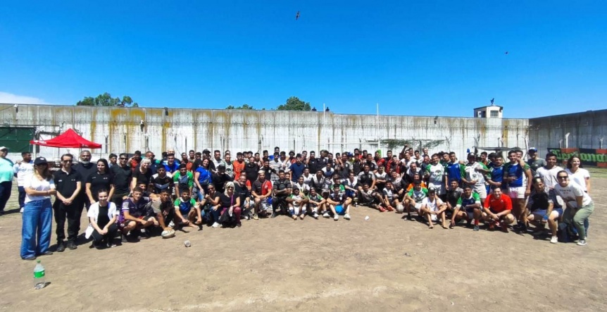 Encuentro de rugby en una cárcel de Florencio Varela con la participación de seis equipos