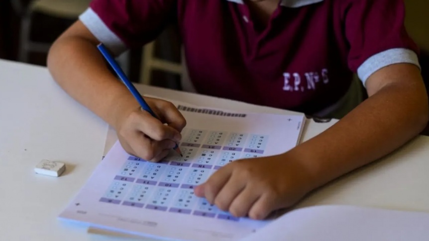 El Gobierno anunció que mañana “se tomará la prueba Aprender” en las escuelas primarias