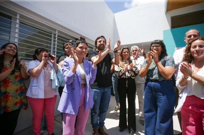 Mayra Mendoza y el ministro Kreplak recorrieron avances del nuevo Centro Comunitario de Salud Mental