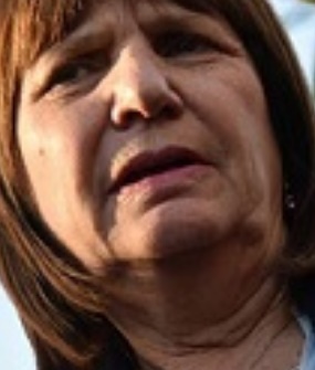 Patricia Bullrich dijo que el reportero Pablo Grillo, que se debate entre la vida y la muerte, “es un militante y está preso”