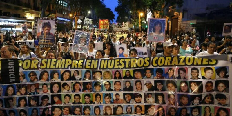 Por los pibes y pibas de Cromañón: 20 años de lucha y memoria en el Obelisco