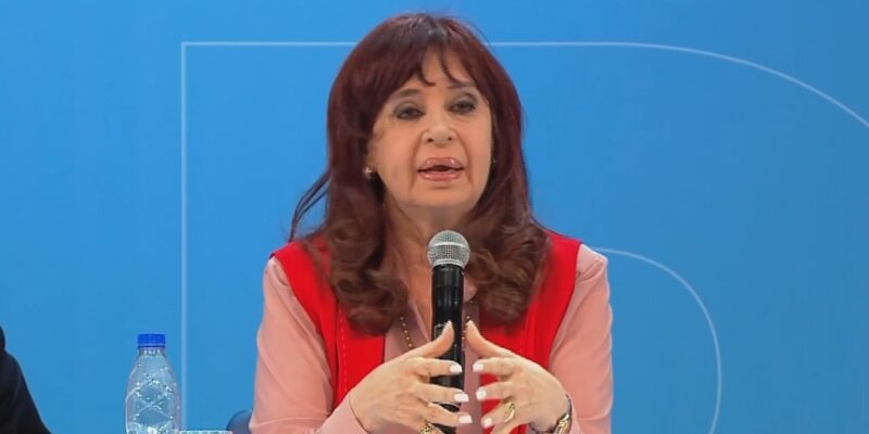 Cristina asumió la presidencia del PJ con críticas a Milei, a Clarín, y al “partido judicial”