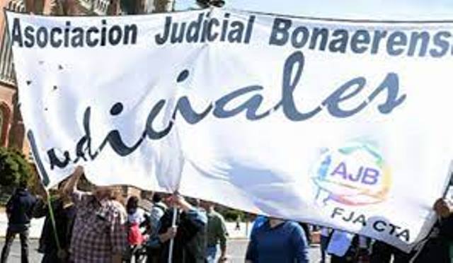 Se hace sentir medida de fuerza de trabajadores judiciales del área de Mandamientos en la Provincia