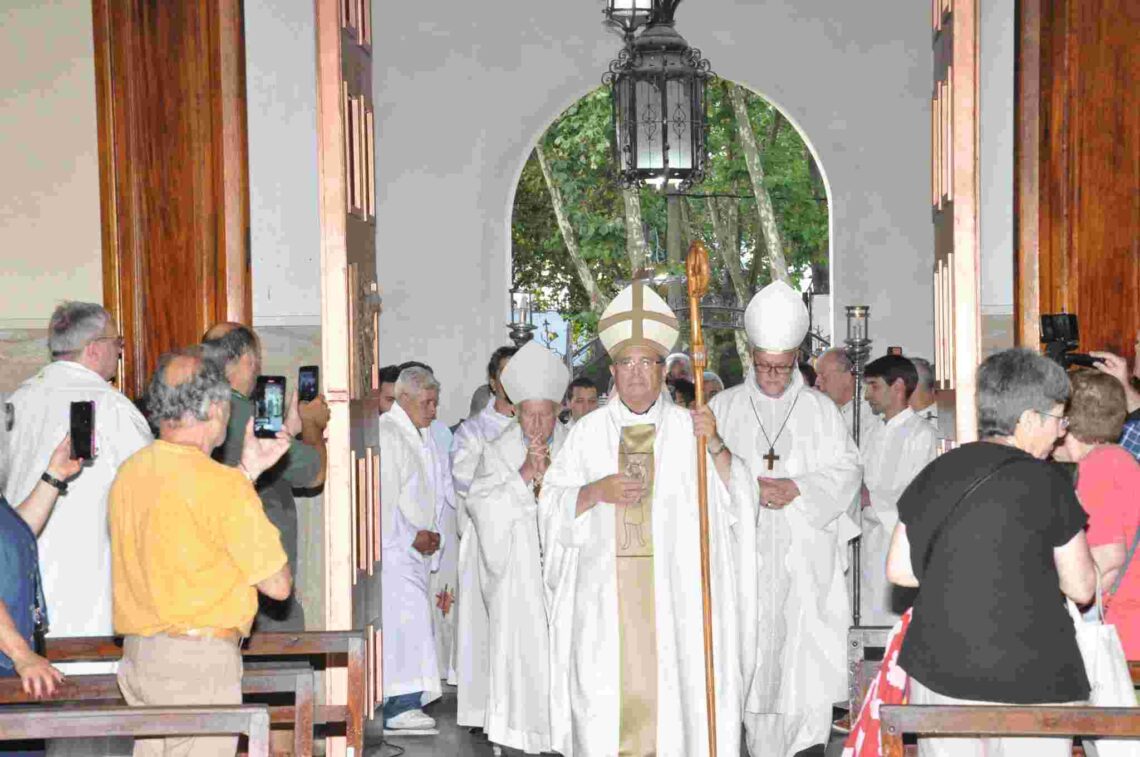 El Obispo Carlos Tissera inauguró el “Año Santo” en la Diócesis de Quilmes