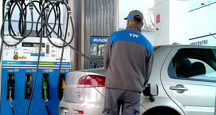 YPF aumentará el precio de sus combustibles la próxima semana