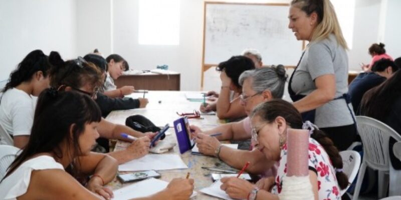 Florencio Varela: taller gratuito de muralismo para disfrutar vacaciones artísticas