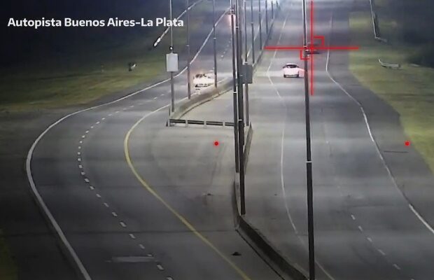 Conductor manejó a contramano en la autopista Buenos Aires La Plata por nueve kilómetros