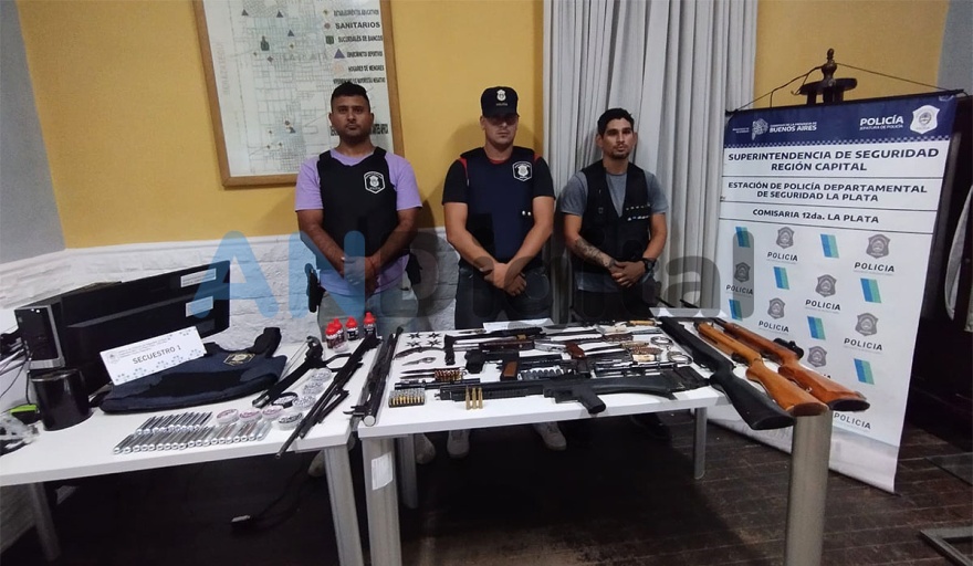 Cayó banda en La Plata que alquilaba armas por las redes: tenían un arsenal