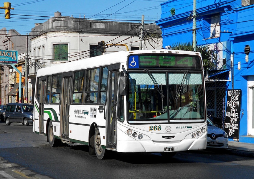 Se levantó el paro de colectivos luego de que se garantizara el pago de subsidios a cámaras empresariales