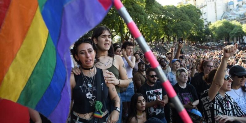 Convocan a una marcha federal de la comunidad LGBTQ+