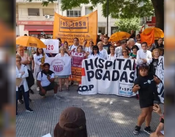 Organizaciones realizaron “abrazo a la salud pública” para exigir entrega inmediata de medicación a pacientes oncológicos