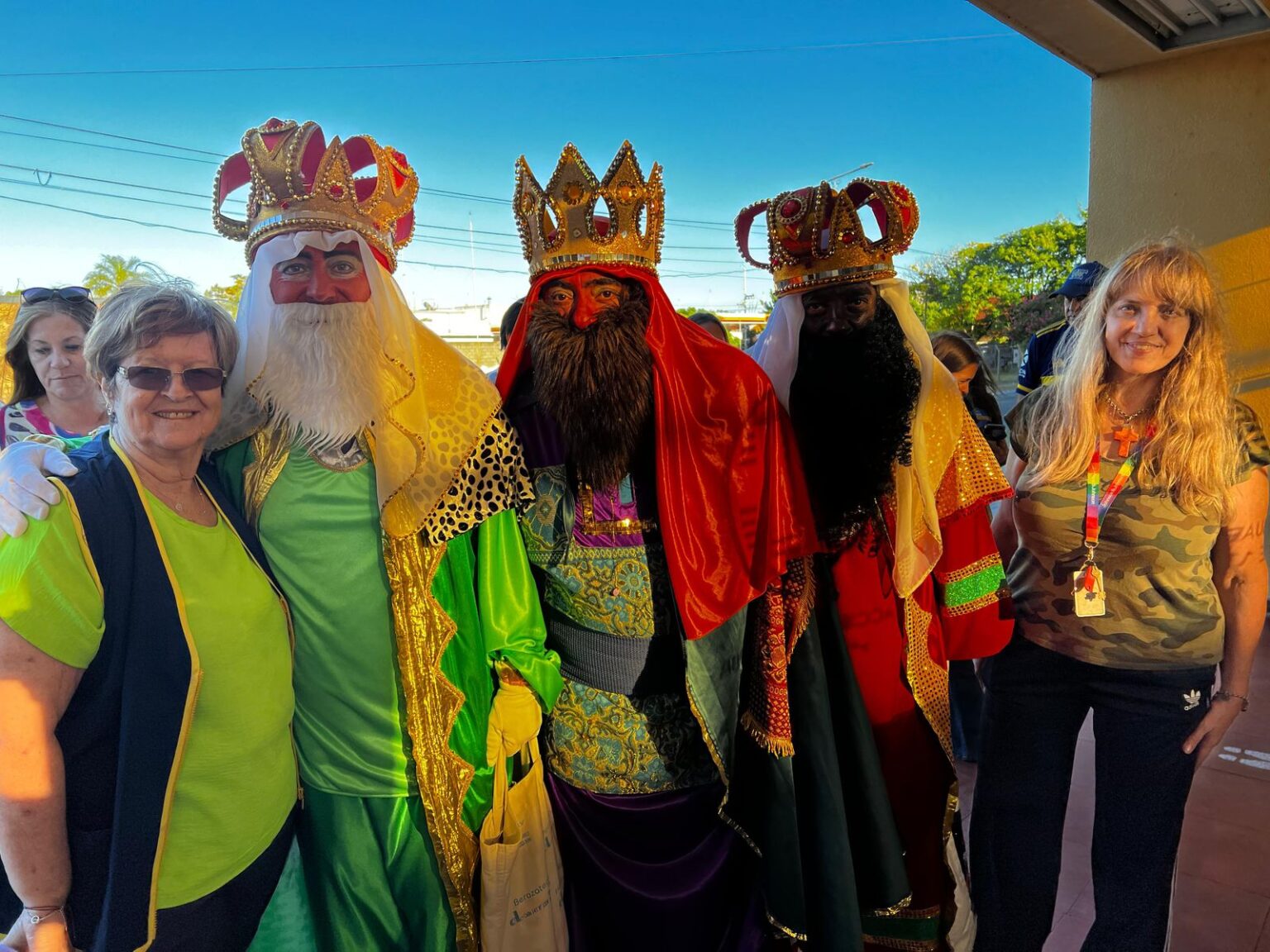 Berazategui: los Reyes Magos llegaron al Evita Pueblo de la mano de Rotary