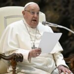 El papa Francisco tiene una “ligera mejoría”, informó el Vaticano