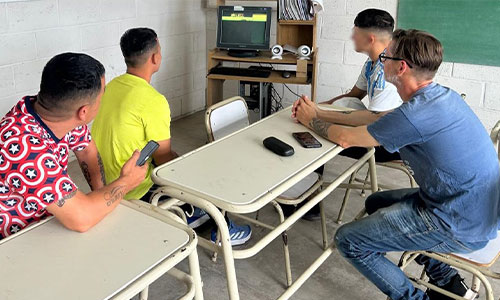 La música como puente hacia la reinserción social en las unidades del Servicio Penitenciario Bonaerense