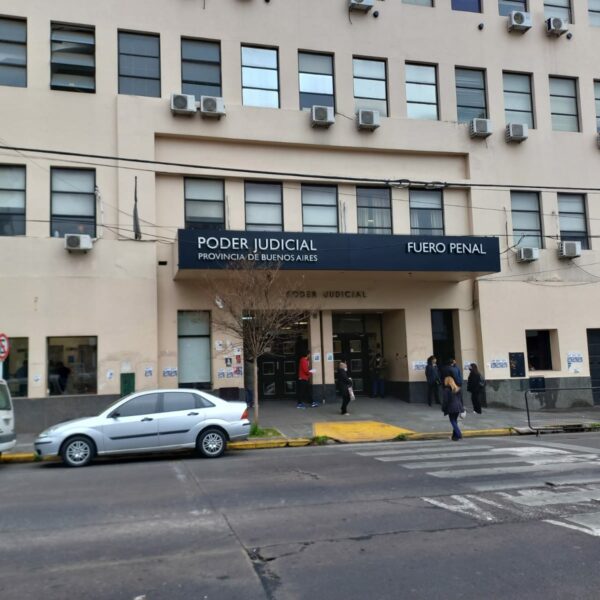 Condena a 7 años de prisión y detención a policía federal por abuso sexual de sobrinas en una vivienda de Quilmes
