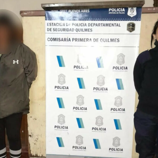 Juzgan a una mujer acusada del homicidio de su pareja con un arma blanca en la Plaza de la Cruz de Quilmes Centro