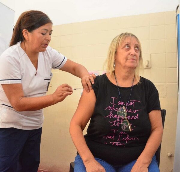 El Gobierno bonaerense vacunará también a quienes no hayan tenido dengue