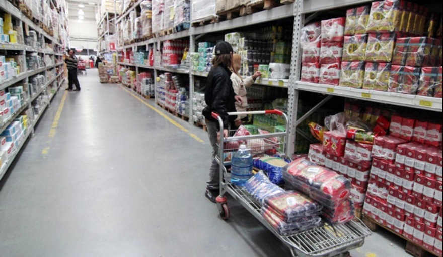 Consumo a la baja: Cayeron las ventas en supermercados y mayoristas