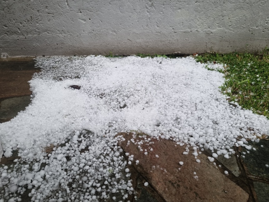 Fuerte temporal con granizo provocó destrozos en Quilmes