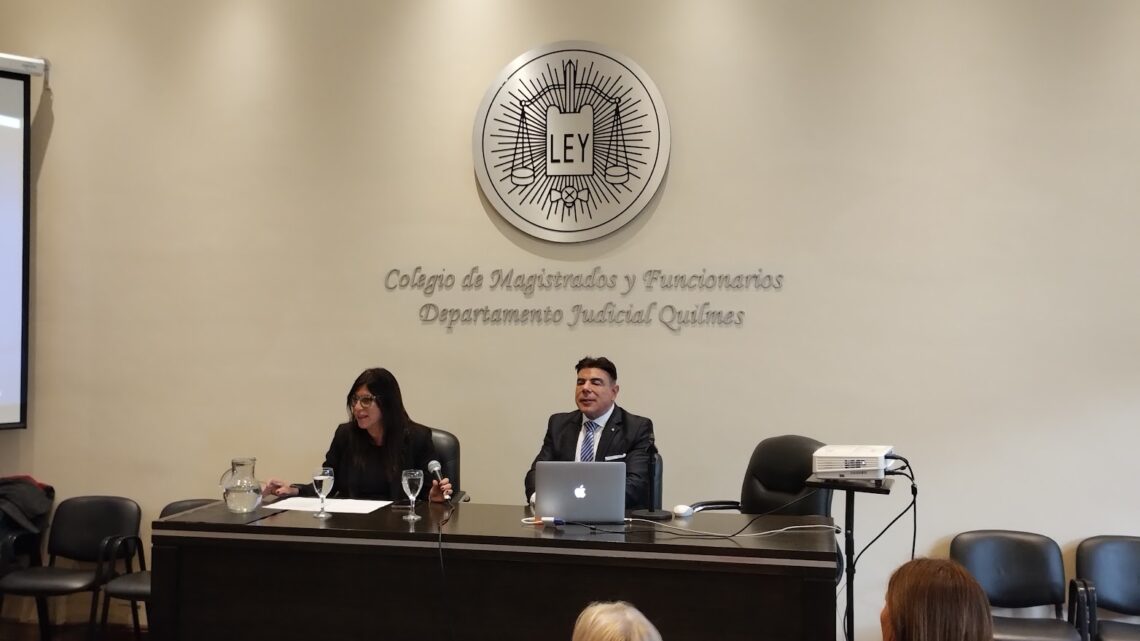 Reflexiones sobre IA y Justicia: jornada académica a cargo del juez Spacarotel en el Colegio de Magistrados de Quilmes