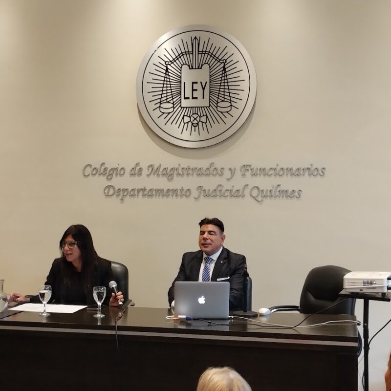 Reflexiones sobre IA y Justicia: jornada académica a cargo del juez Spacarotel en el Colegio de Magistrados de Quilmes
