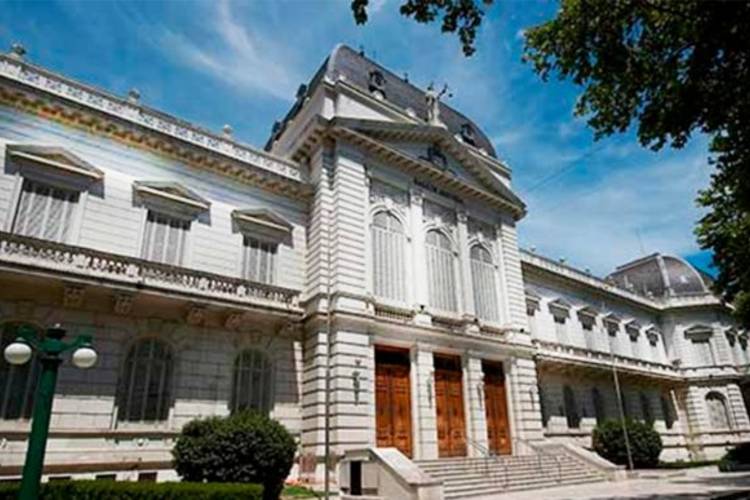 Suspendieron 30 días a funcionario judicial de Lomas de Zamora por violencia laboral y de género