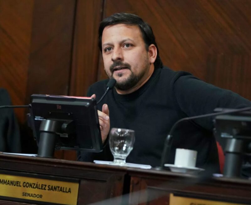 Avanza el proyecto de Santalla para prohibir los celulares en escuelas primarias bonaerenses