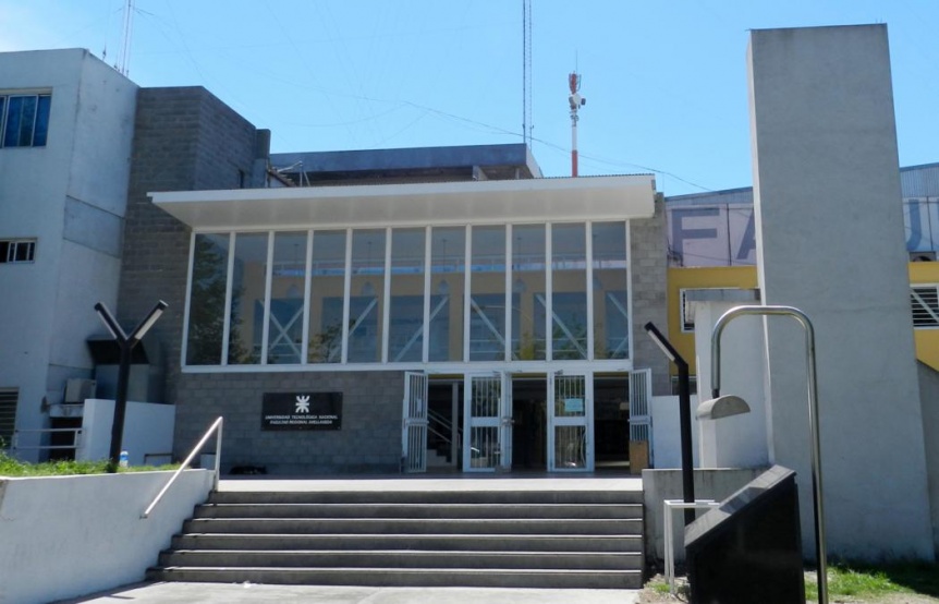 Estudiantes de escuelas secundarias podrán visitar y recorrer la UTN Avellaneda