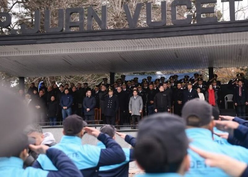 Berazategui: más de 2.700 cadetes de la policía provincial juraron fidelidad a la bandera