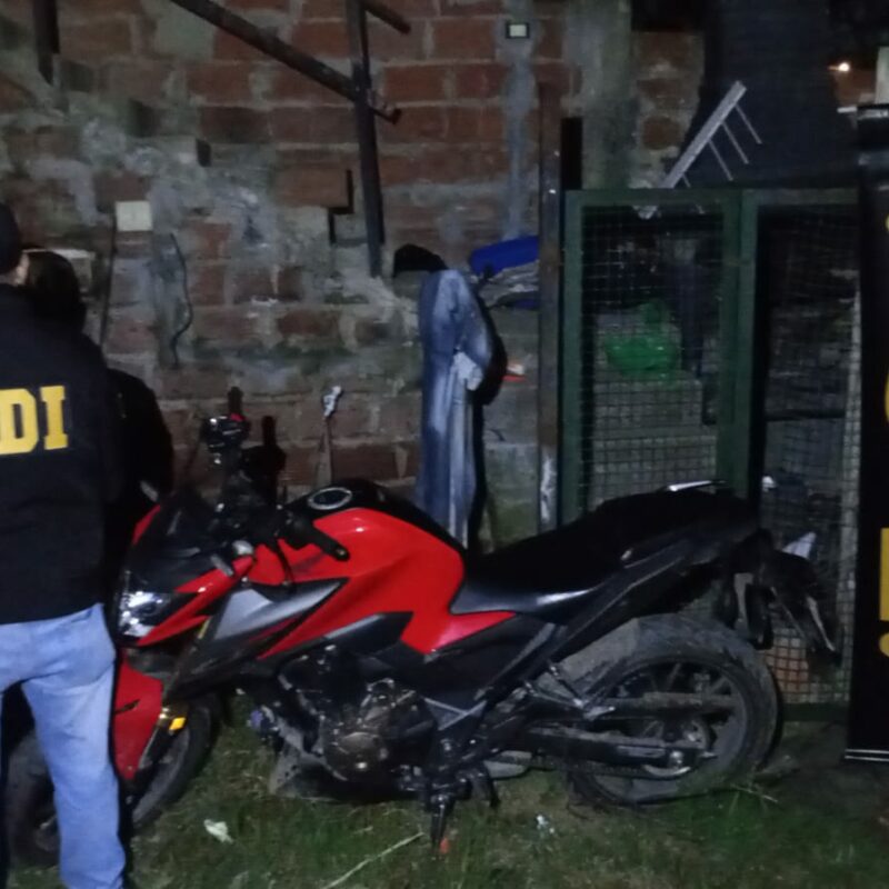 Cayó un menor de 17 años acusado de homicidio en ocasión de robo en Berazategui: hay un prófugo
