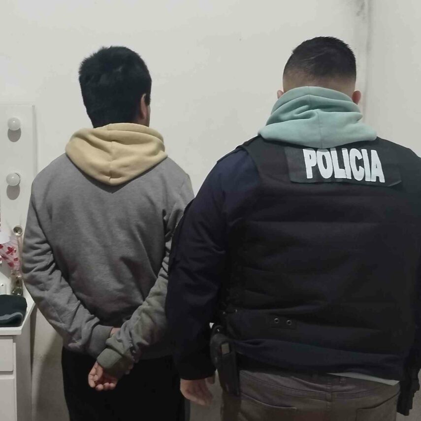 Docente detenido en Berazategui acusado de grooming: tenía material de abuso sexual infantil en su celular