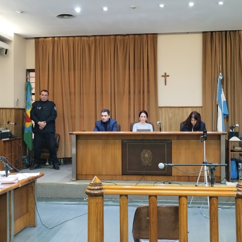 Condenas a 18 y 10 años de prisión para padre y padrastro por abuso sexual de tres niñas en una finca de Bernal Oeste