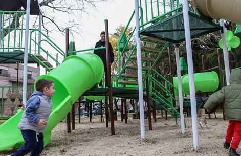 Nuevos juegos inclusivos en la plaza Onda Verde en Quilmes Centro