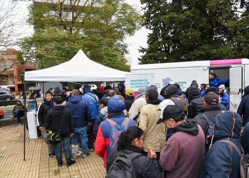 La Provincia puso en marcha la campaña invierno con operativos para personas en situación de calle