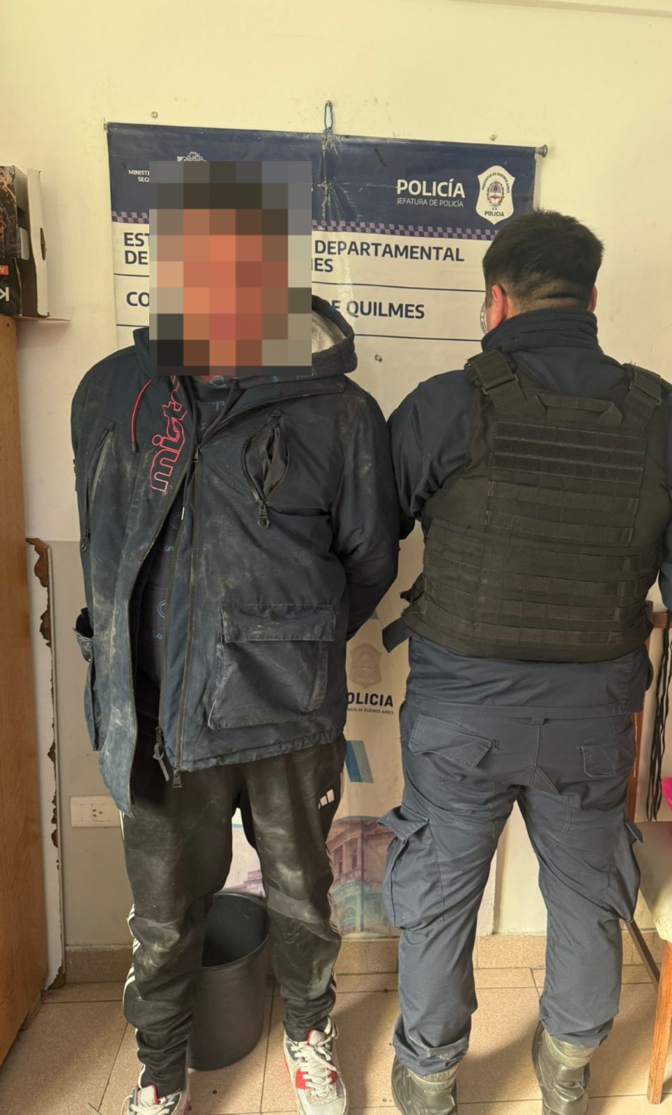 Drama y persecución en Quilmes: rescatan a bebé de dos meses tras el robo de un auto y detienen a un asaltante