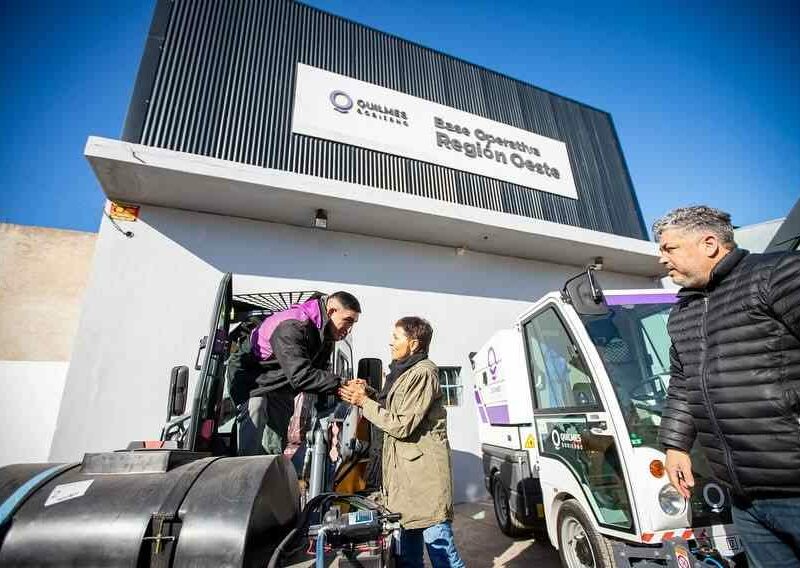 Entregaron maquinaria y ropa de trabajo para el área de Servicios Públicos en Quilmes