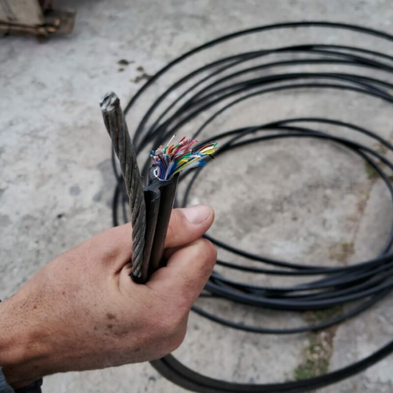 Aprehenden en Bernal un “robacables” tras ser captado por cámaras de seguridad