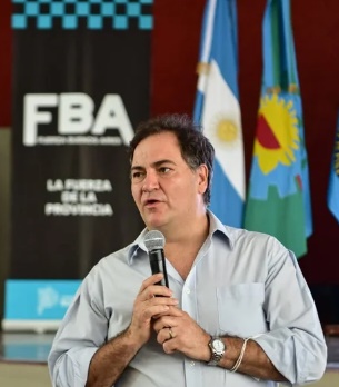 El ministro de Seguridad de Kicillof afirmó que los policías apartados eran una “célula militante” de LLA
