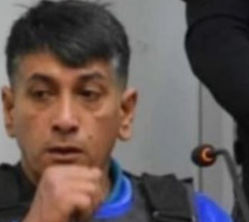 Le permitieron no llevar más el apellido de su papá a un chica de 14 años: el hombre asesinó a su mamá