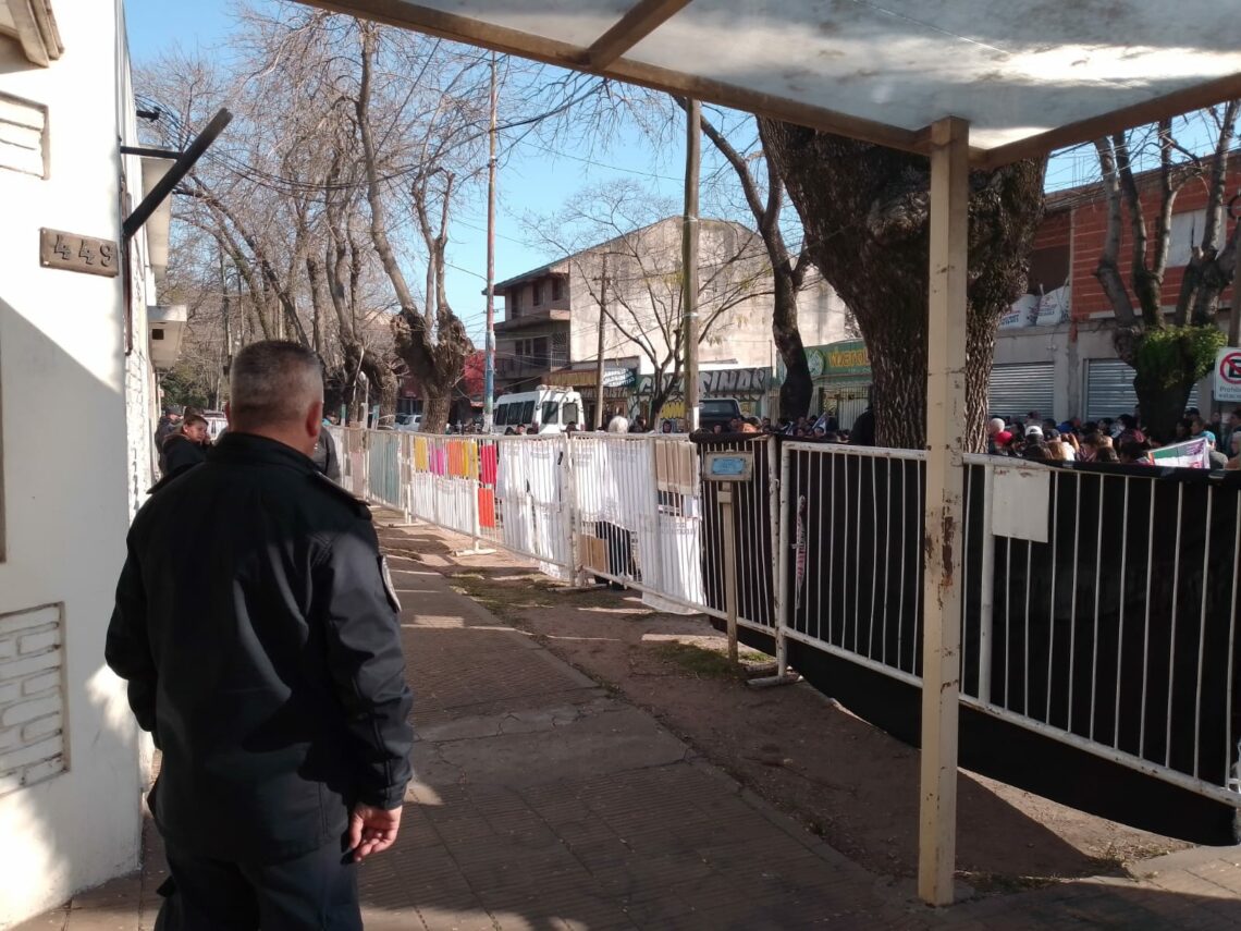 Organizaciones sociales de Varela marcharon al Juzgado de Garantías N° 8