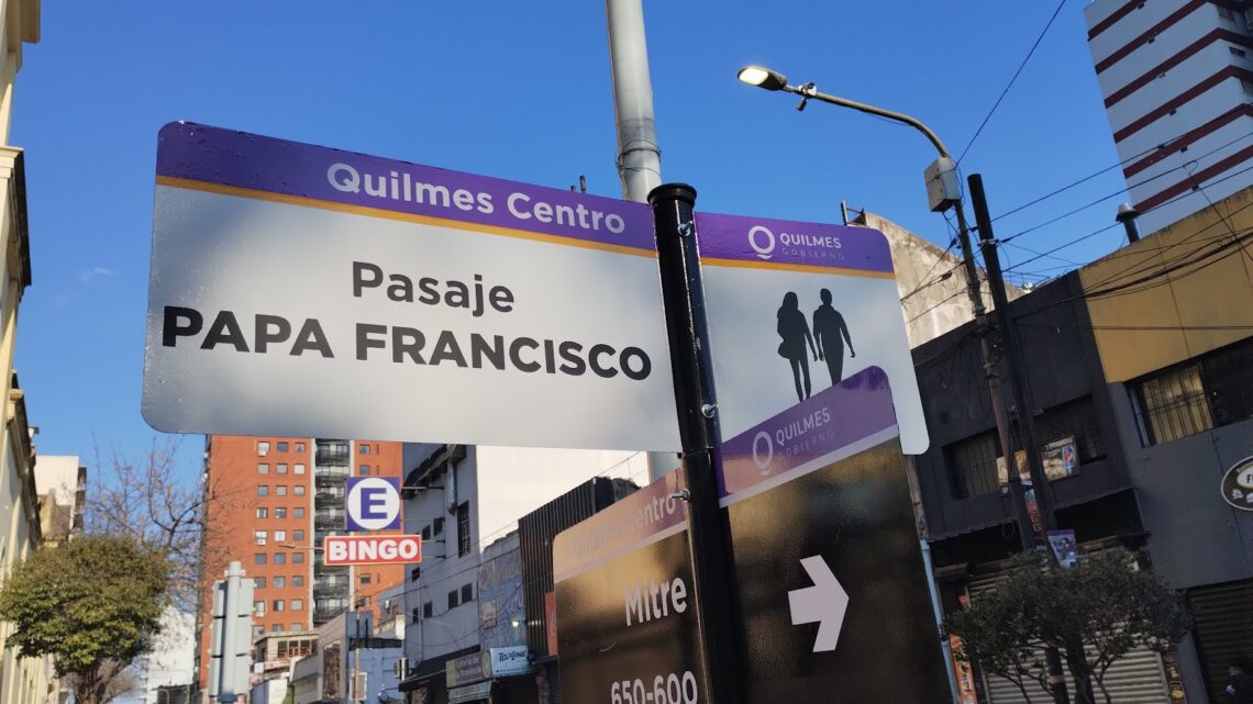 Misa por la Pascua de Novak: mañana impondrán el nombre de Papa Francisco a un tramo de Rivadavia en Quilmes