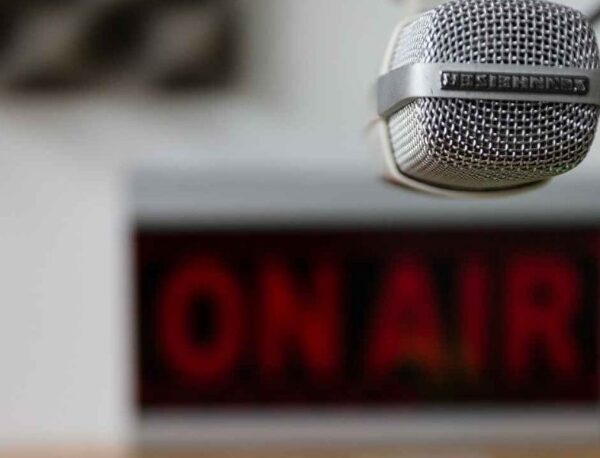 Piden derogar la Ley que estableció la obligatoriedad de que las radios pasen música nacional