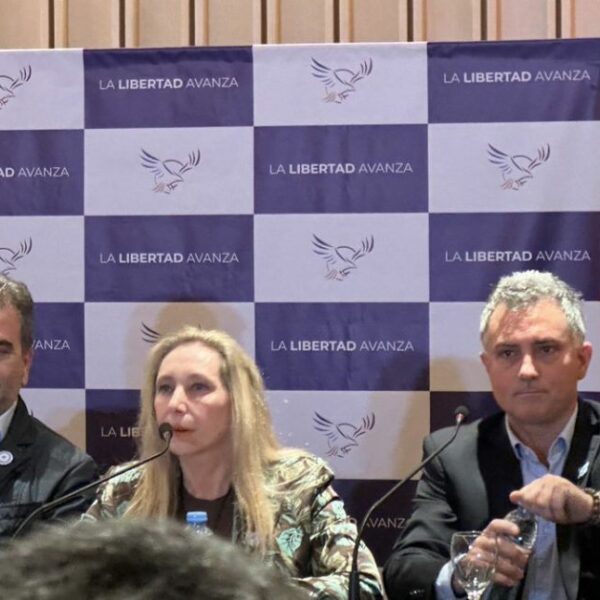 La Libertad Avanza: proponen bajar a 18 años la edad mínima para ser concejal
